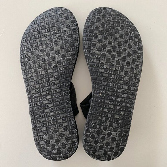 Sanuk sandals size 8 - Picture 2 of 4